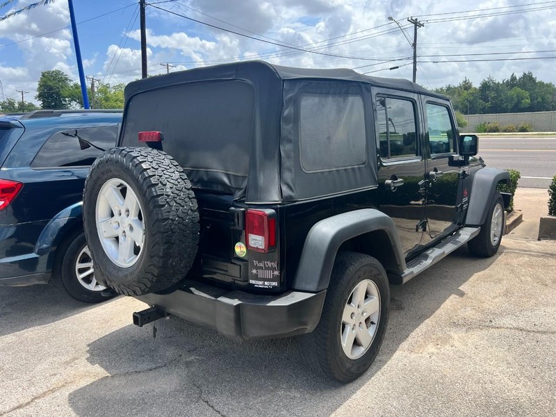 Jeep Wrangler Unlimited Vehicle Image 04