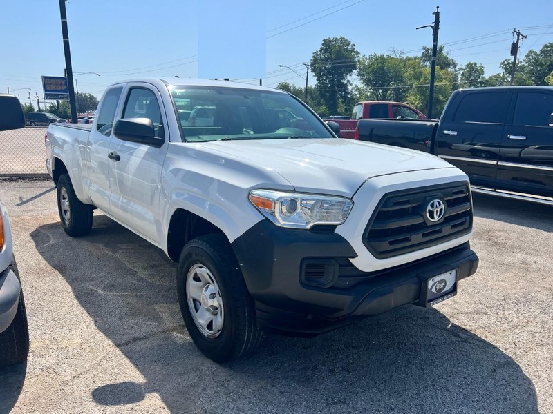 Toyota Tacoma Vehicle Image 03
