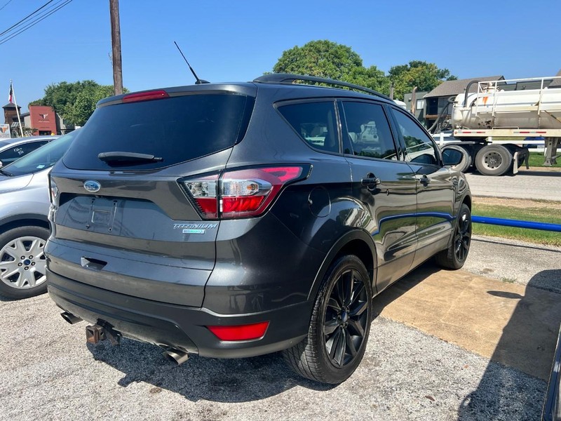 Ford Escape Vehicle Image 04