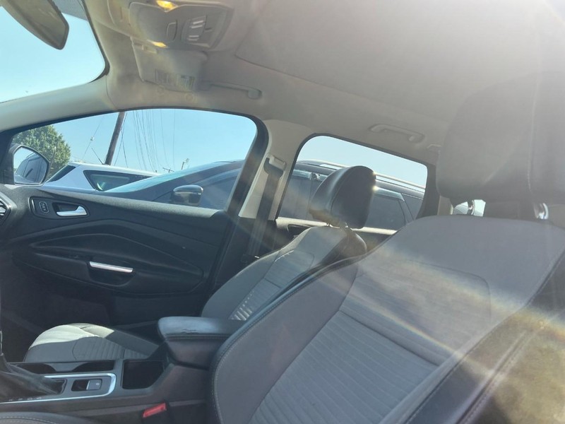 Ford Escape Vehicle Image 07