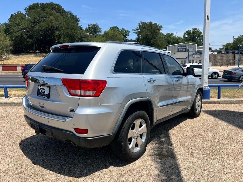 Jeep Grand Cherokee Vehicle Image 04