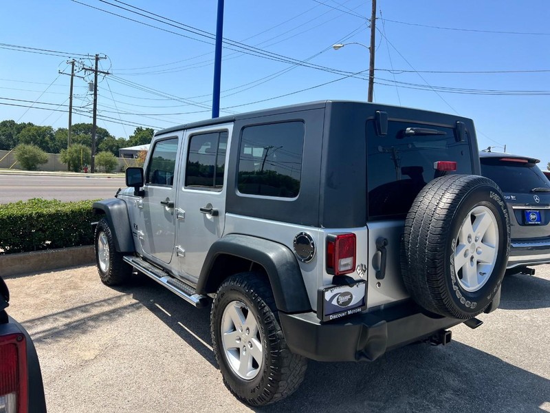 Jeep Wrangler Vehicle Image 04