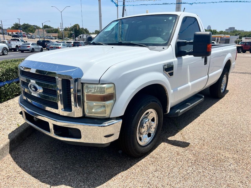 Ford Super Duty F-250 SRW Vehicle Image 02