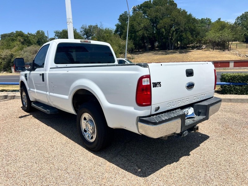 Ford Super Duty F-250 SRW Vehicle Image 07