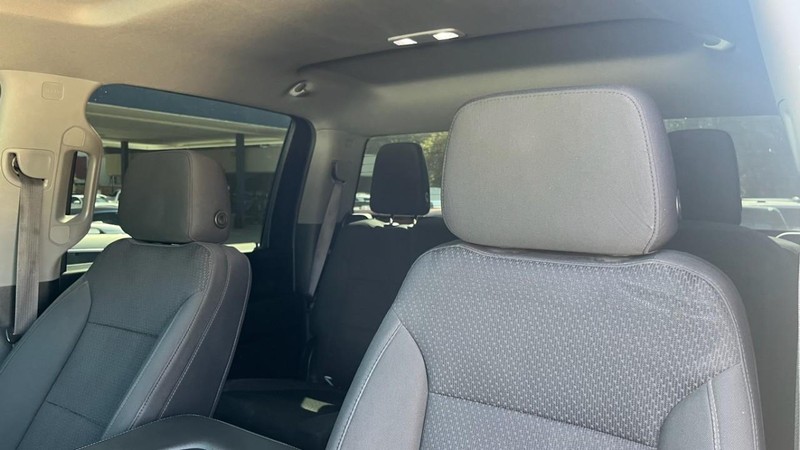GMC Sierra 2500HD Vehicle Image 06