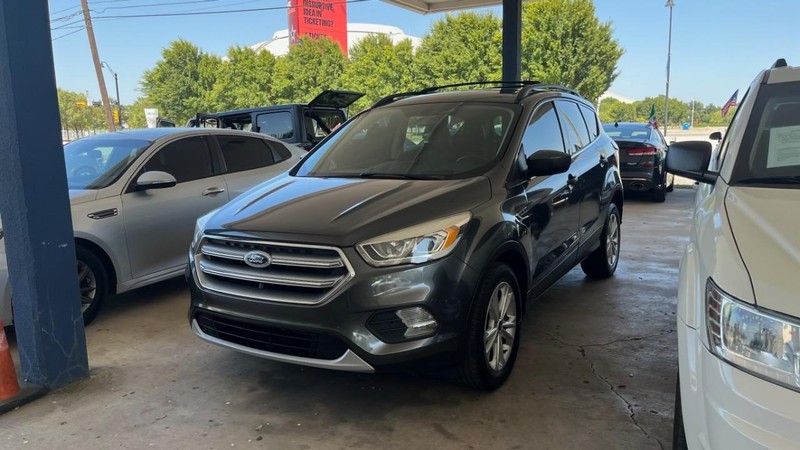 Ford Escape Vehicle Image 02