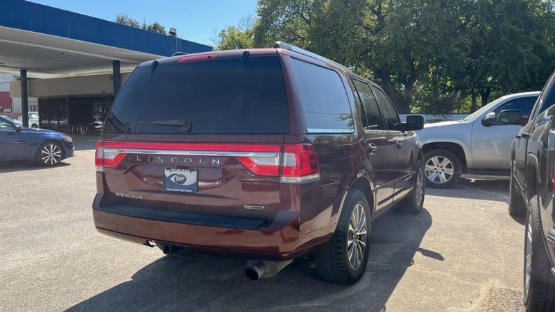 Lincoln Navigator Vehicle Image 04