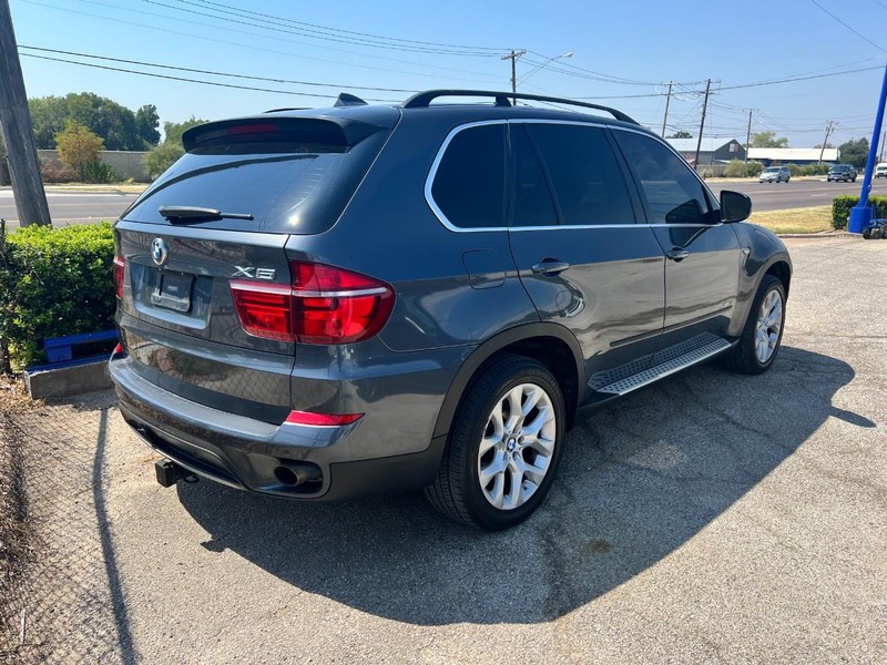 BMW X5 Vehicle Image 04