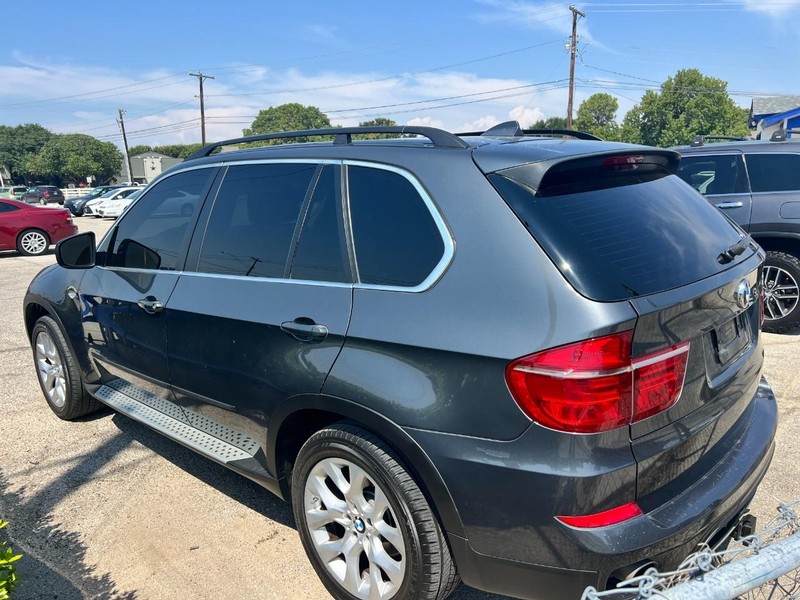 BMW X5 Vehicle Image 05