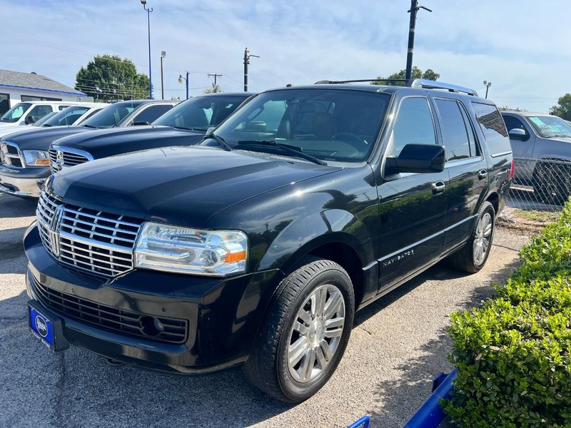 Lincoln Navigator Vehicle Image 02