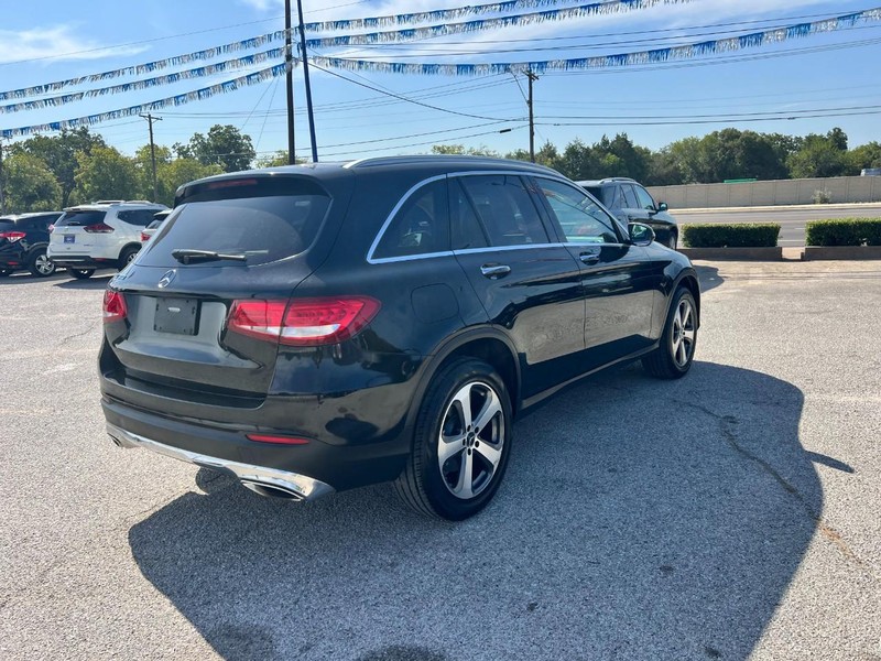 Mercedes-Benz GLC Vehicle Image 04