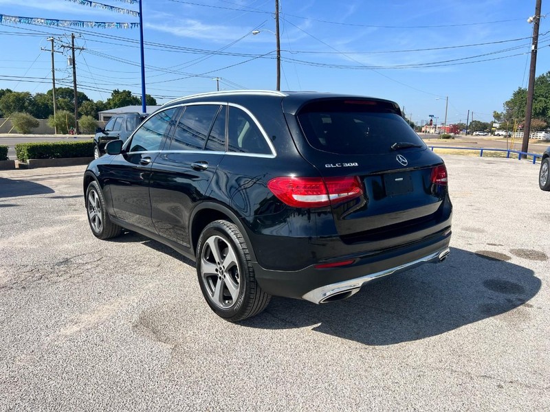 Mercedes-Benz GLC Vehicle Image 05