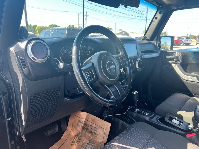 Jeep Wrangler Unlimited Vehicle Image 05