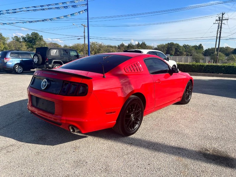 Ford Mustang Vehicle Image 04