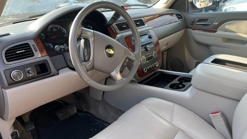 Chevrolet Tahoe Vehicle Image 05