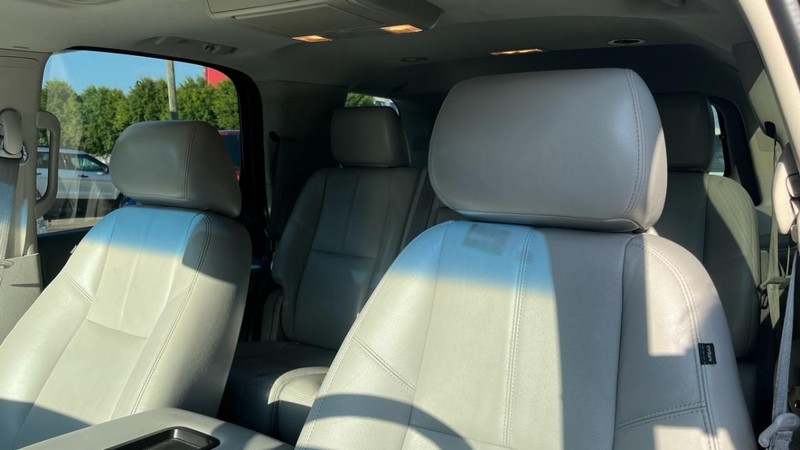 Chevrolet Tahoe Vehicle Image 06