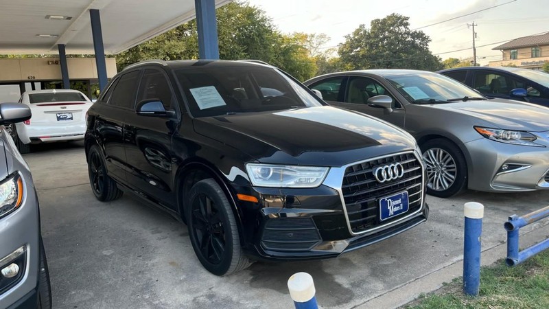 Audi Q3 Vehicle Image 03