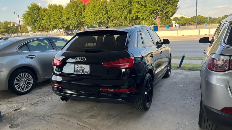 Audi Q3 Vehicle Image 04