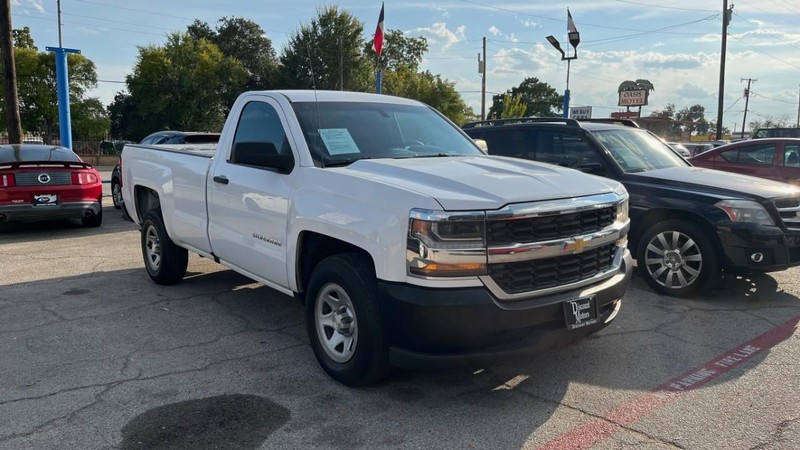 Chevrolet Silverado 1500 Vehicle Image 03