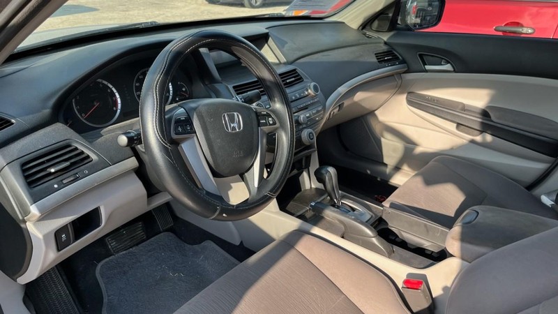 Honda Accord Sedan Vehicle Image 05