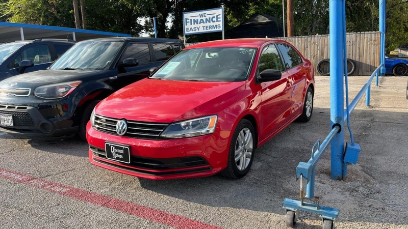 Volkswagen Jetta Sedan Vehicle Image 02