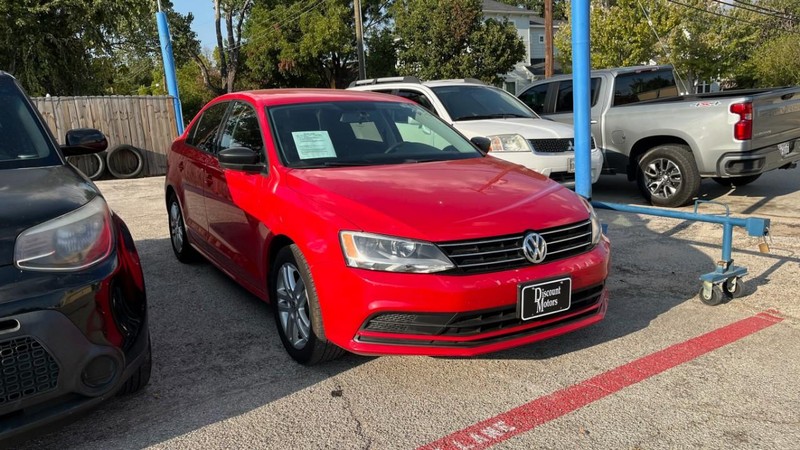 Volkswagen Jetta Sedan Vehicle Image 03