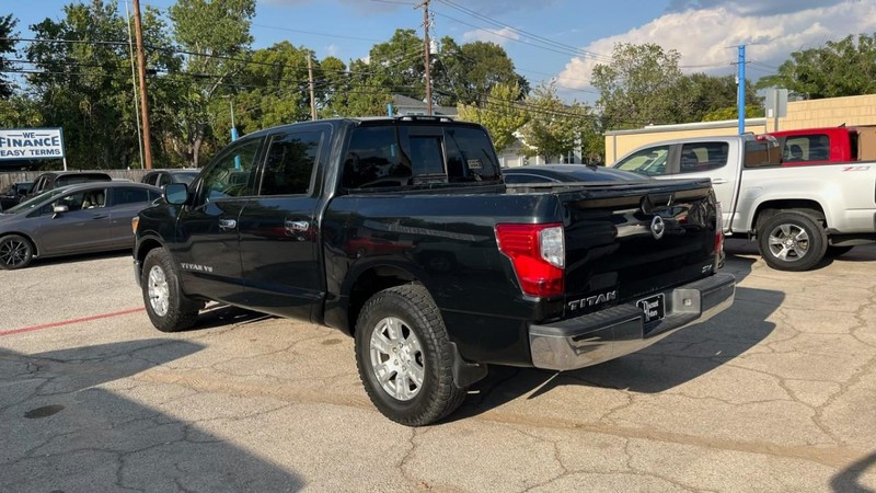 Nissan Titan Vehicle Image 07