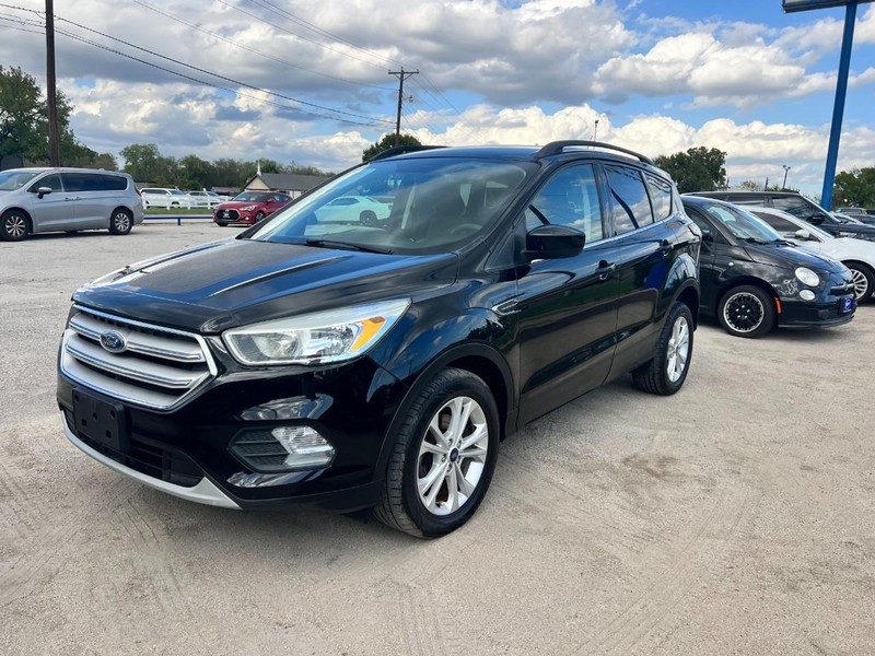 Ford Escape Vehicle Image 02