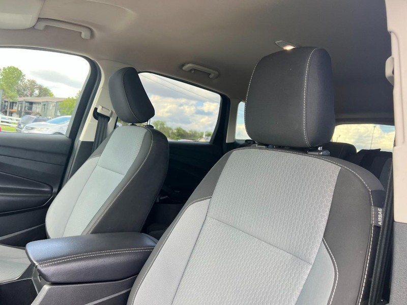 Ford Escape Vehicle Image 06