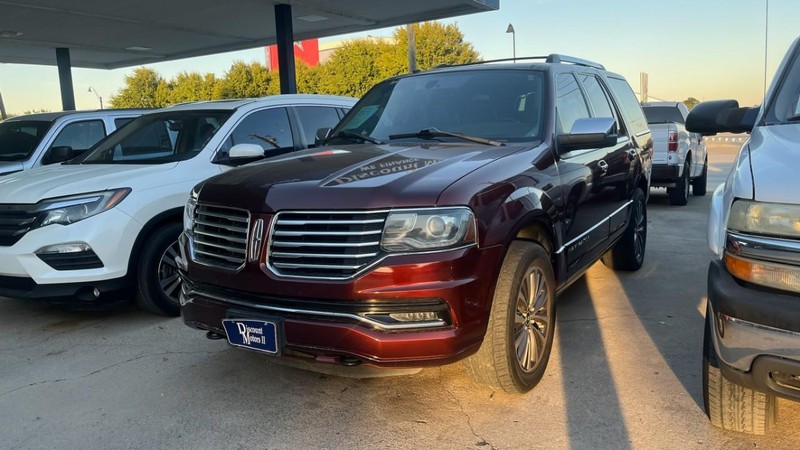Lincoln Navigator Vehicle Image 02