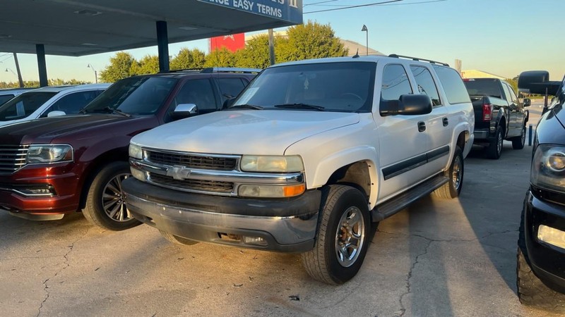 Chevrolet Suburban Vehicle Image 02