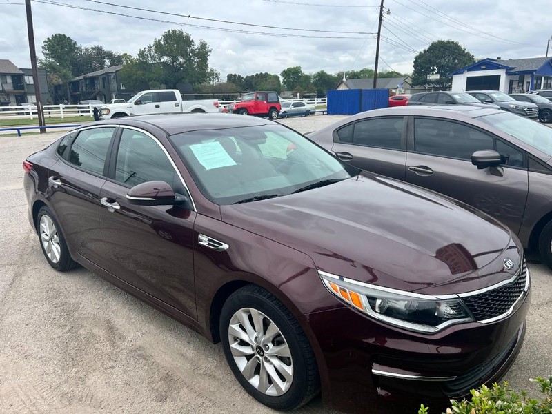 Kia Optima Vehicle Image 03
