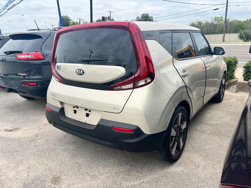 Kia Soul Vehicle Image 04