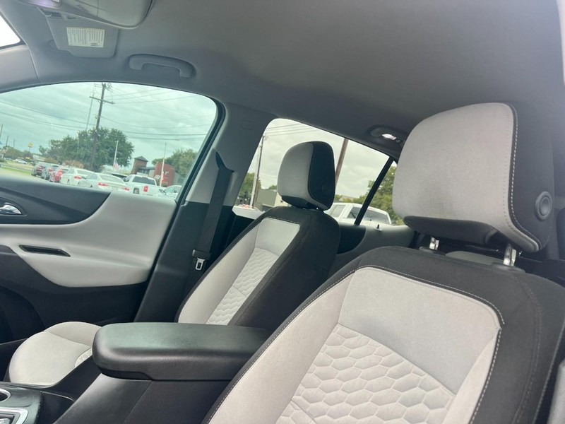 Chevrolet Equinox Vehicle Image 07