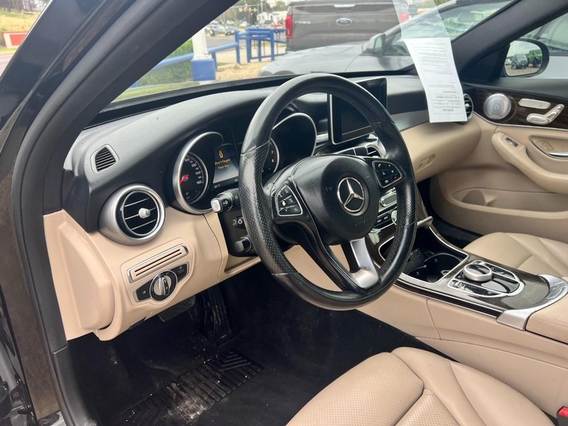 Mercedes-Benz C-Class Vehicle Image 04