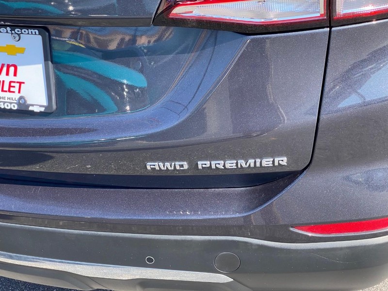 Chevrolet Equinox Vehicle Full-screen Gallery Image 6