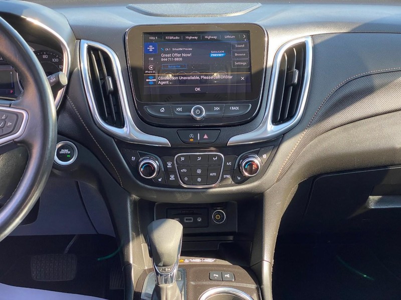 Chevrolet Equinox Vehicle Full-screen Gallery Image 17