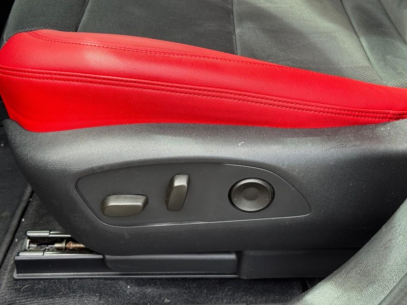 Chevrolet Blazer EV Vehicle Full-screen Gallery Image 19