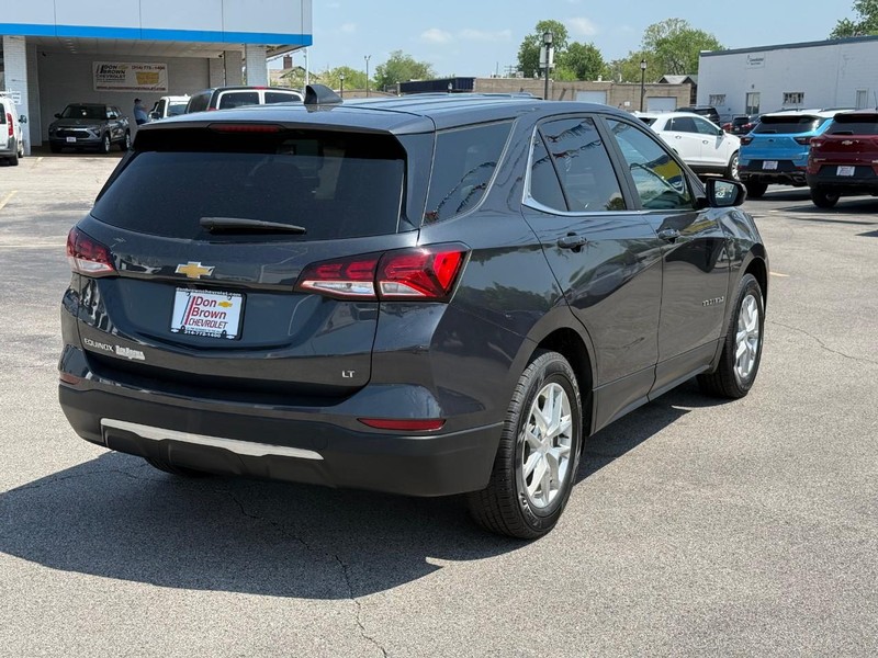 Chevrolet Equinox Vehicle Full-screen Gallery Image 4