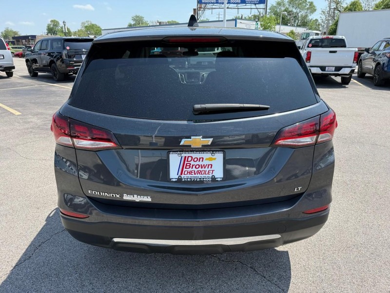 Chevrolet Equinox Vehicle Full-screen Gallery Image 11