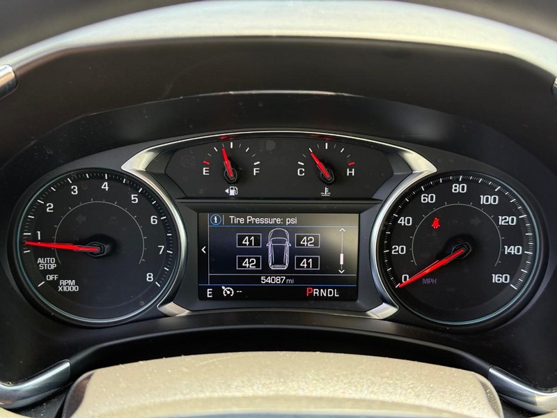 Chevrolet Equinox Vehicle Full-screen Gallery Image 25