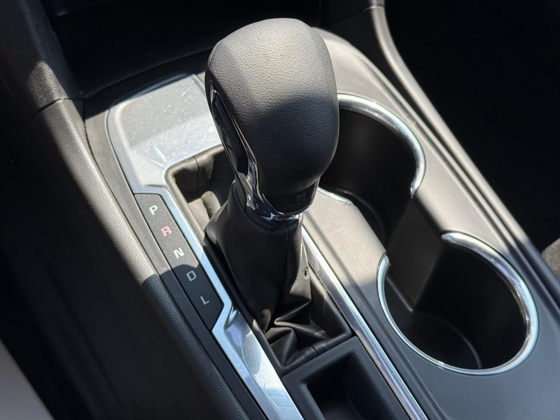 Chevrolet Equinox Vehicle Full-screen Gallery Image 27