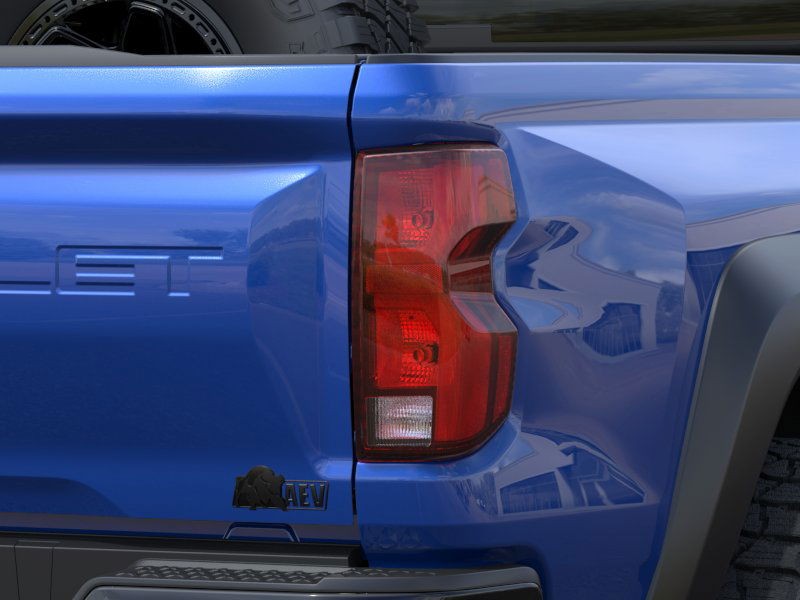 Chevrolet Colorado Vehicle Full-screen Gallery Image 11