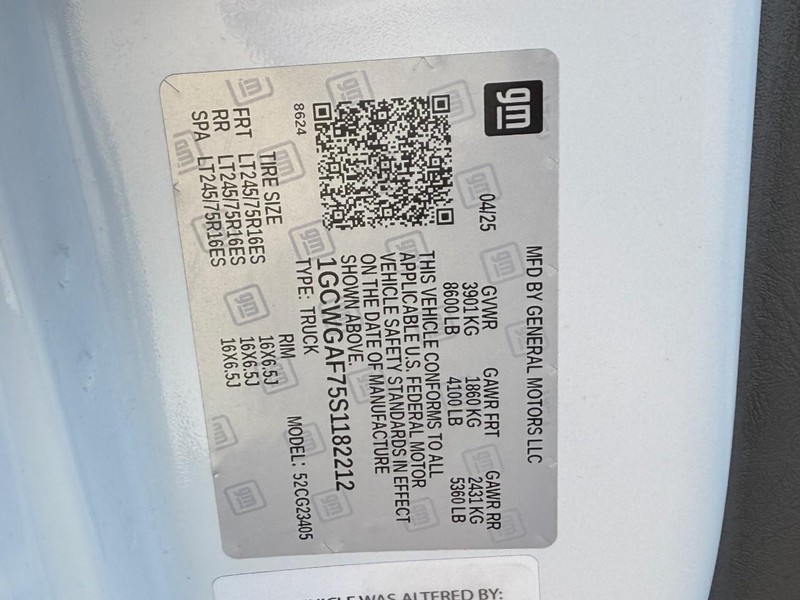 Chevrolet Express Cargo Van Vehicle Full-screen Gallery Image 13