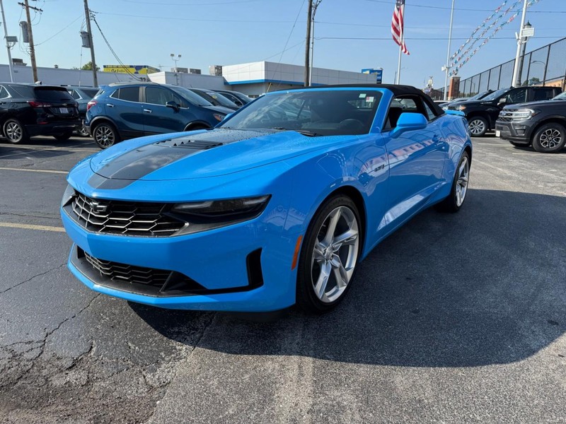 Chevrolet Camaro Vehicle Full-screen Gallery Image 13
