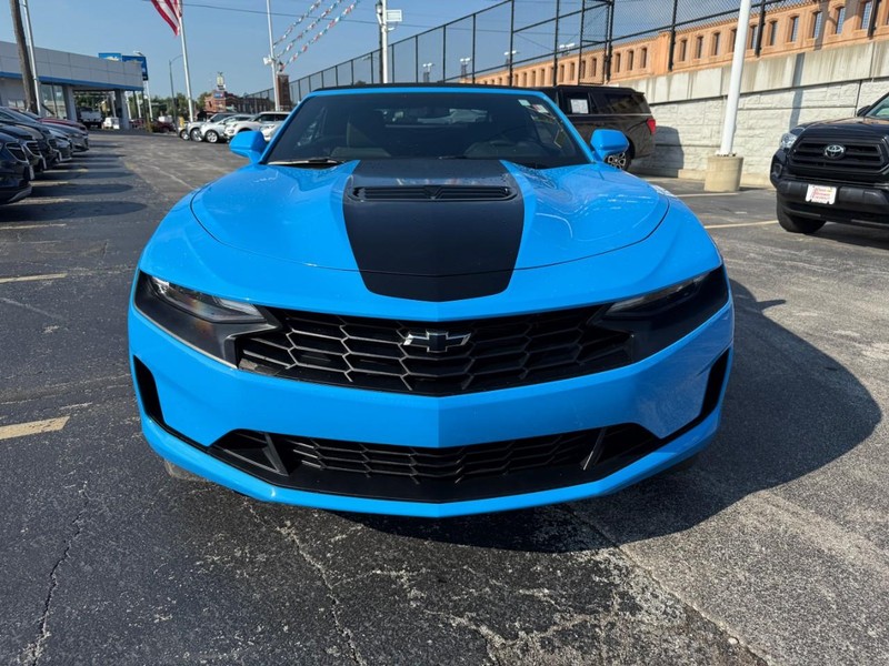 Chevrolet Camaro Vehicle Full-screen Gallery Image 14