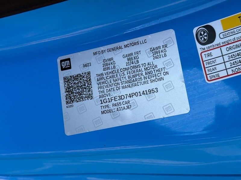 Chevrolet Camaro Vehicle Full-screen Gallery Image 28