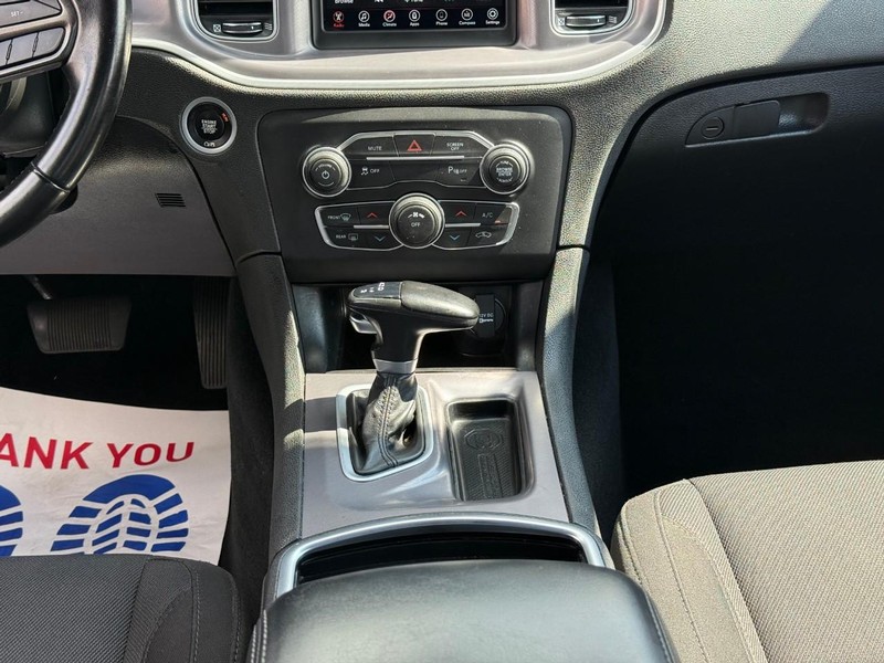 Dodge Charger Vehicle Full-screen Gallery Image 22