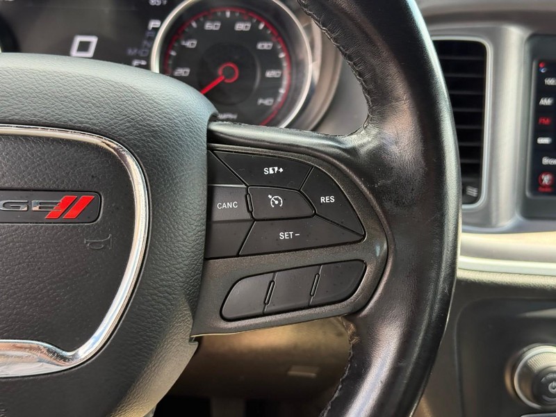 Dodge Charger Vehicle Full-screen Gallery Image 27