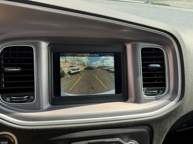 Dodge Charger Vehicle Full-screen Gallery Image 30